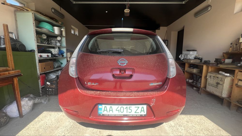 Продам Nissan leaf