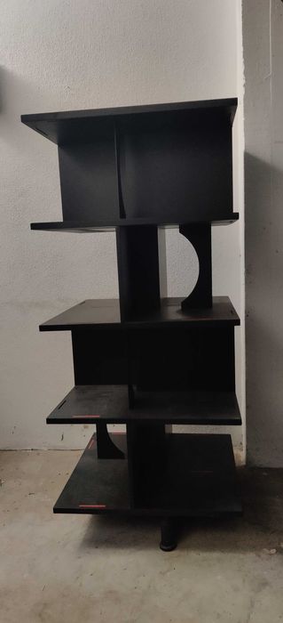 estantes giratórias