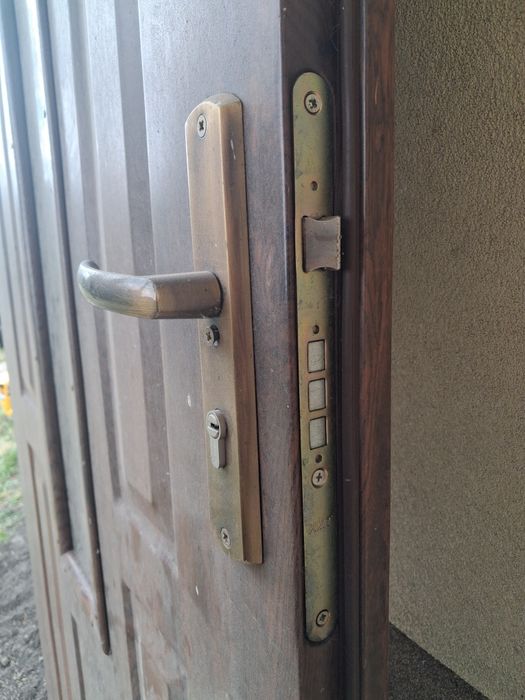 Drzwi zewnetrzne KMT