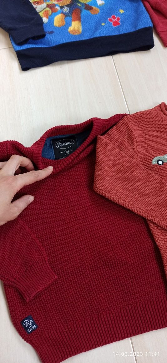 Paka sweterków i bluz dla chłopca