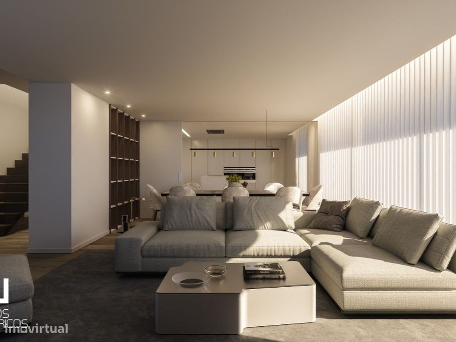 Vende-se ou permuta-se Terreno com 846m2, em Vila Nova de Gaia, pró...