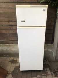 Продається холодильник б/у  Атлант