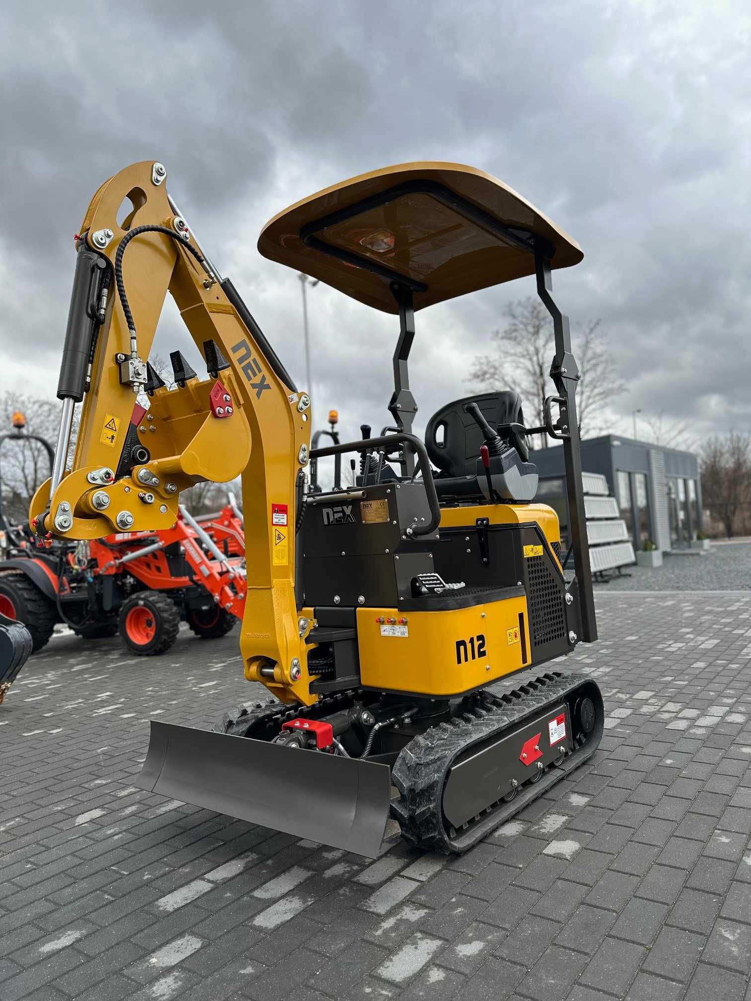 Mini koparka NEX N12 Full silnik YANMAR pompa trzysekcyjna SHIMADZU