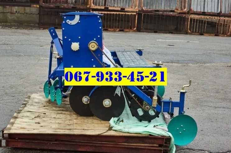 Зерновая дисковая сеялка ширина захвата 2.4 м на 16 рядов (ДТЗ)