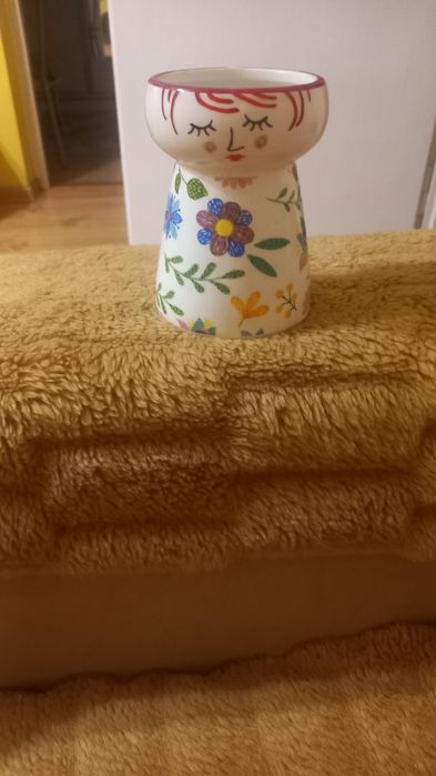 Śliczny flakonik na kwiaty