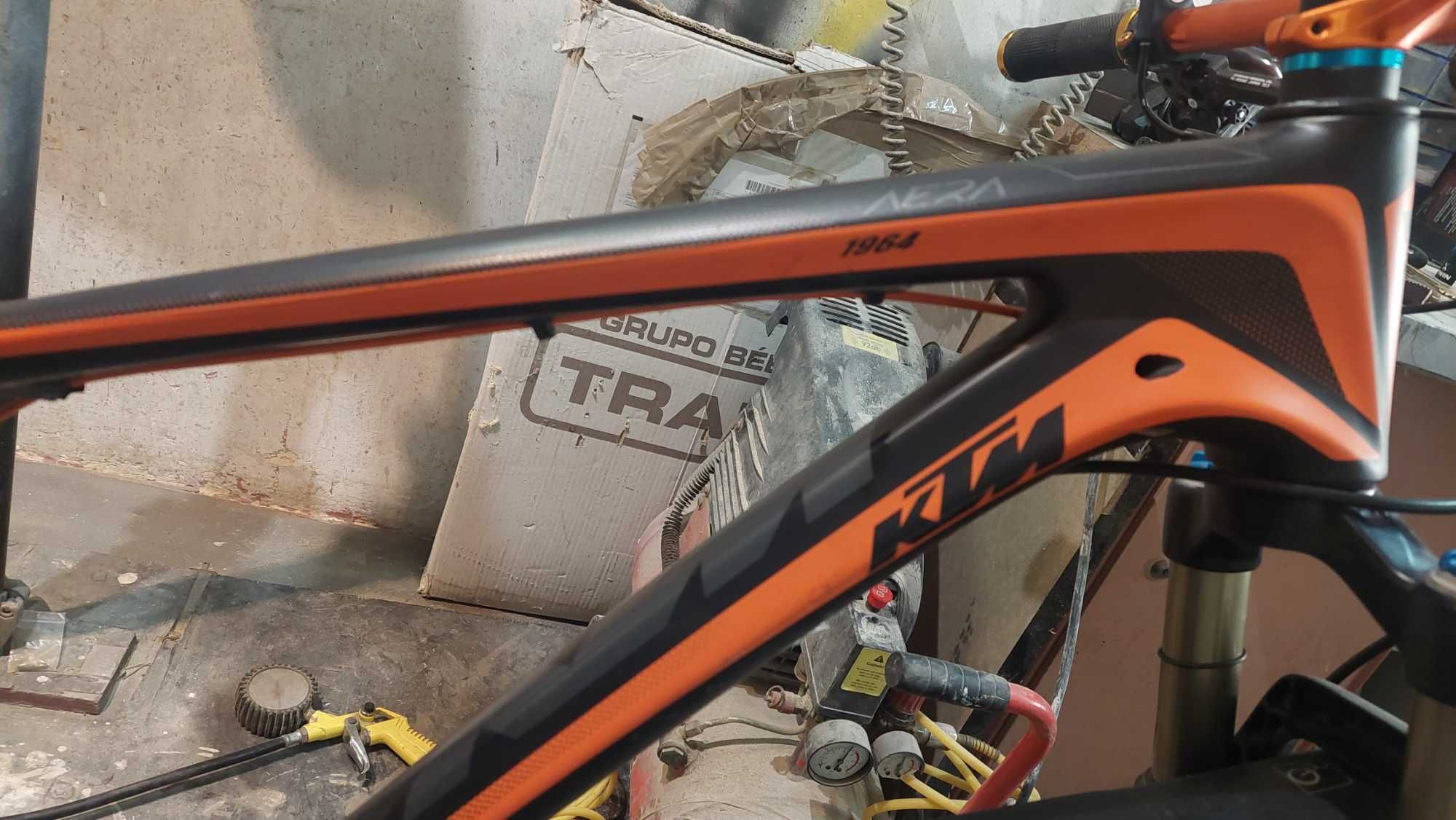 KTM roda 29 em carbono