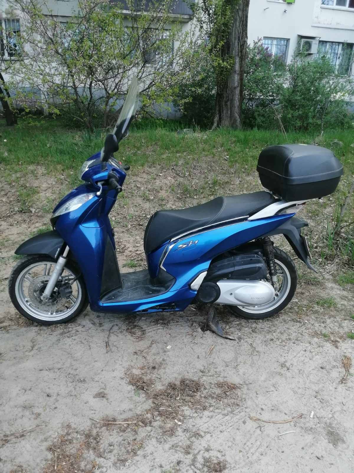 Продам скутер Honda SH300i