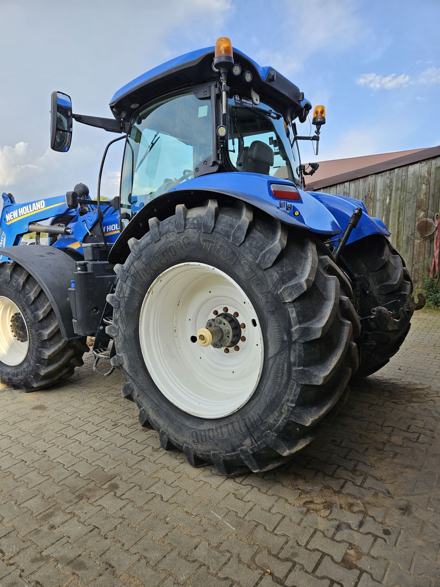 New Holland T7 230 Ładowacz czołowy Stoll
2020r 
Ładowacz czołowy Stol