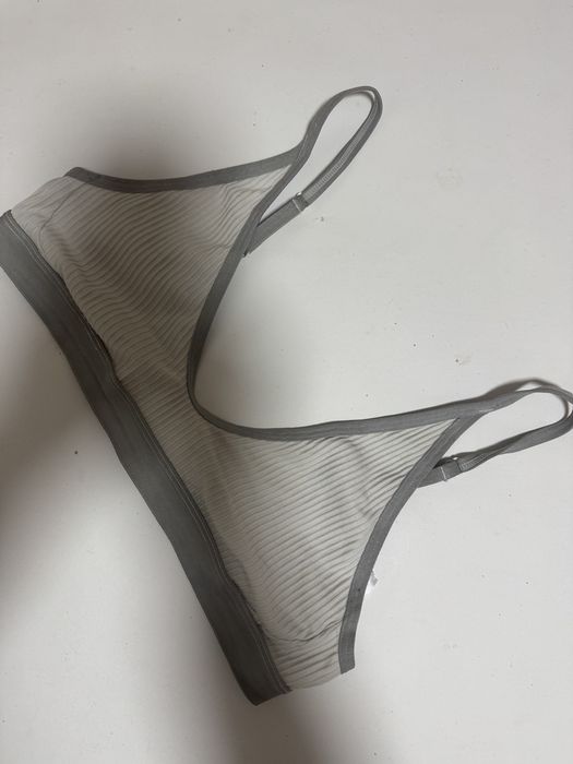 Жіноча  білизна cos