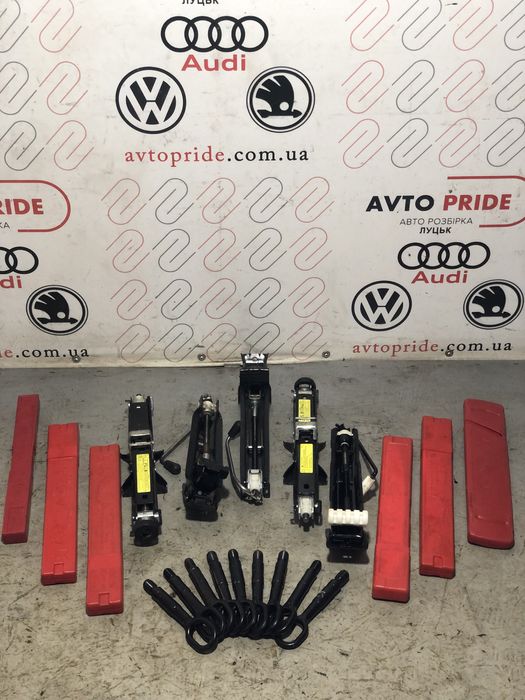 Домкрат крюк запаска VW Skoda Audi аварійний знак