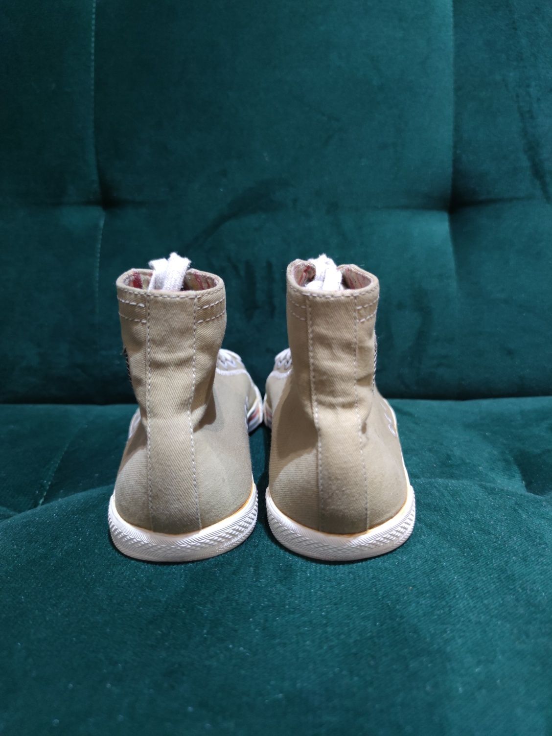 Buty damskie firmy Helly Hansen