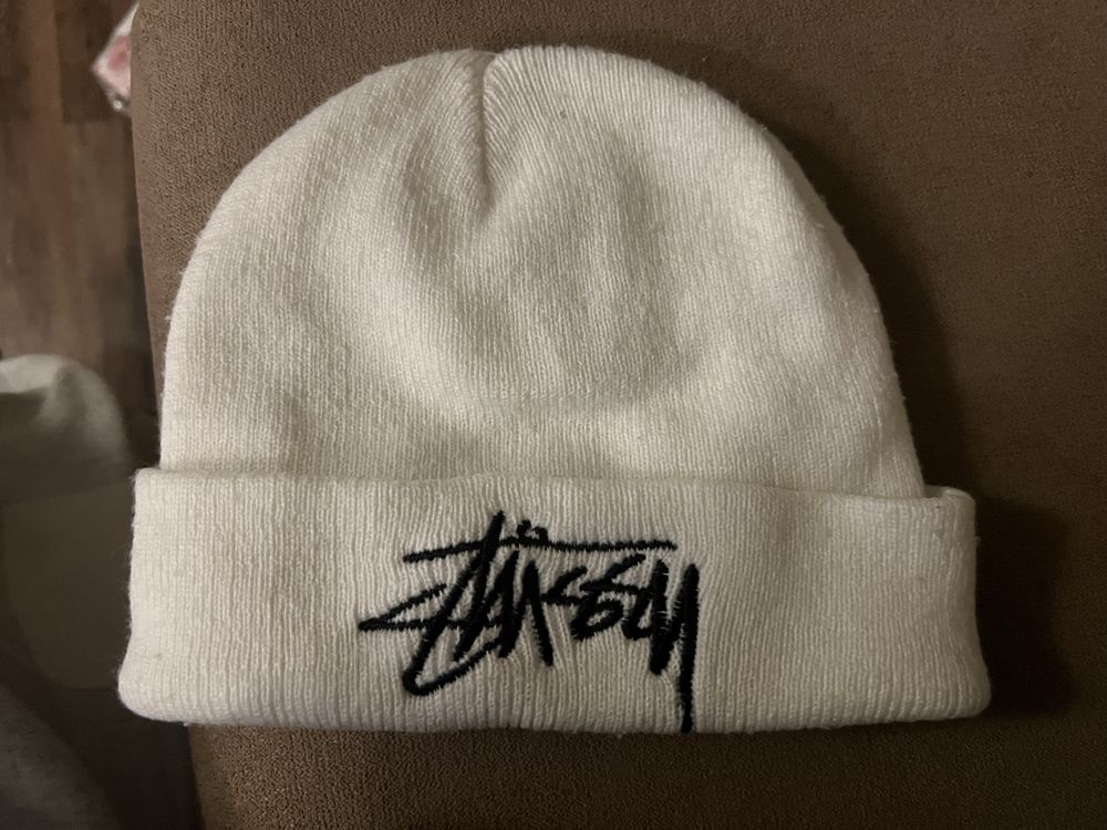 шапка стусі stussy