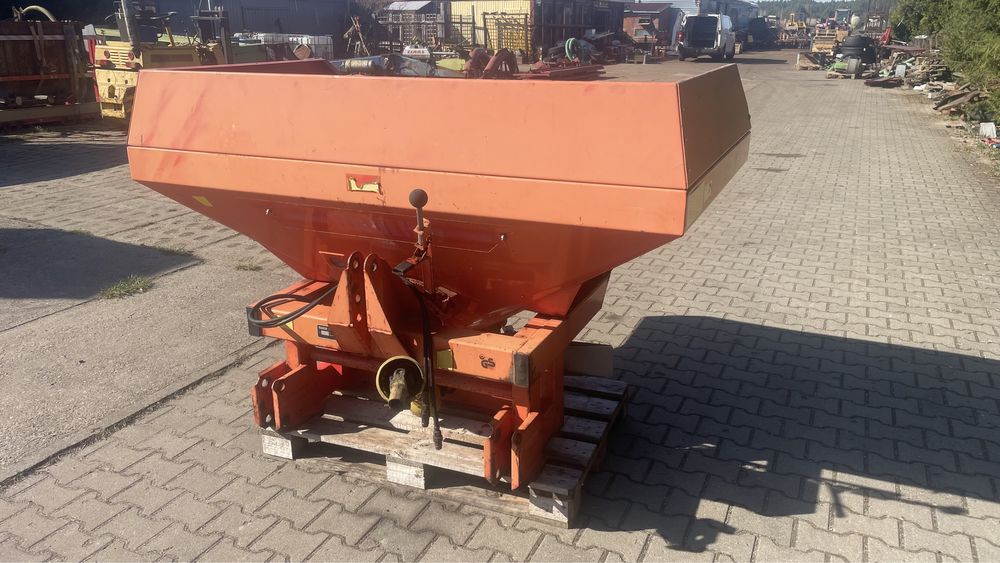 Rozsiewacz nawozu Rauch ZSB 900 nie kuhn amazone