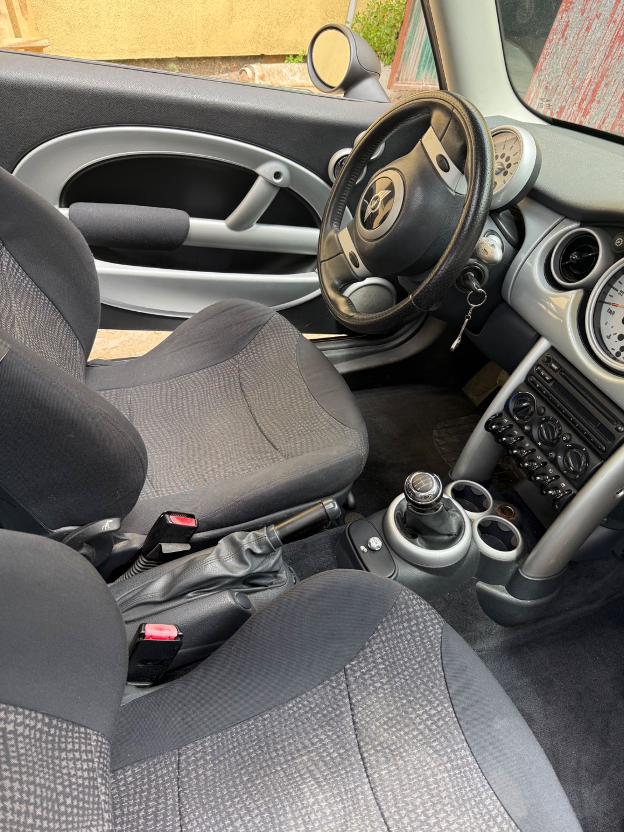 Mini Cooper one 1.6