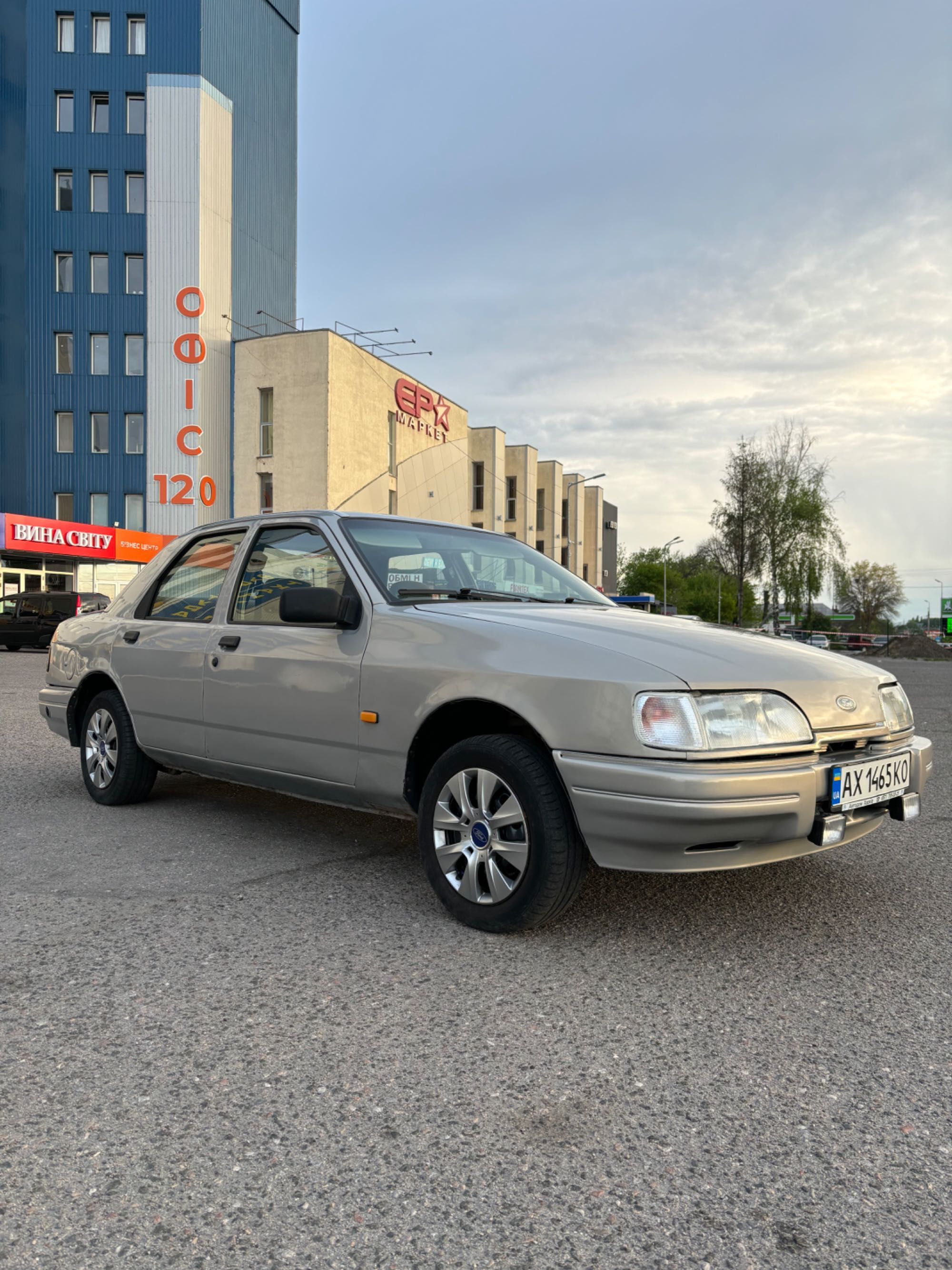 Ford sierra 2.0 газ/бенз 1987г.