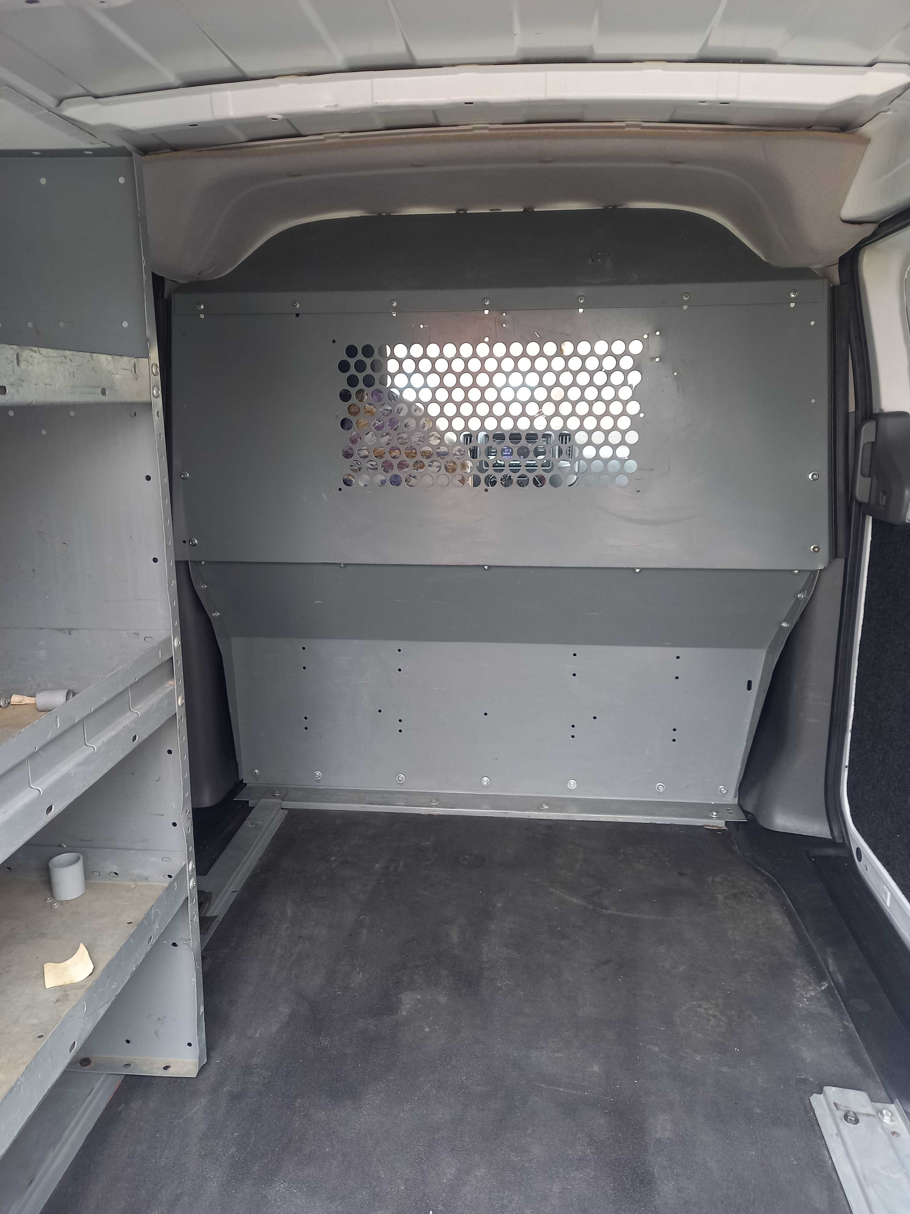 Микроавтобус грузовой Nissan NV200 2019