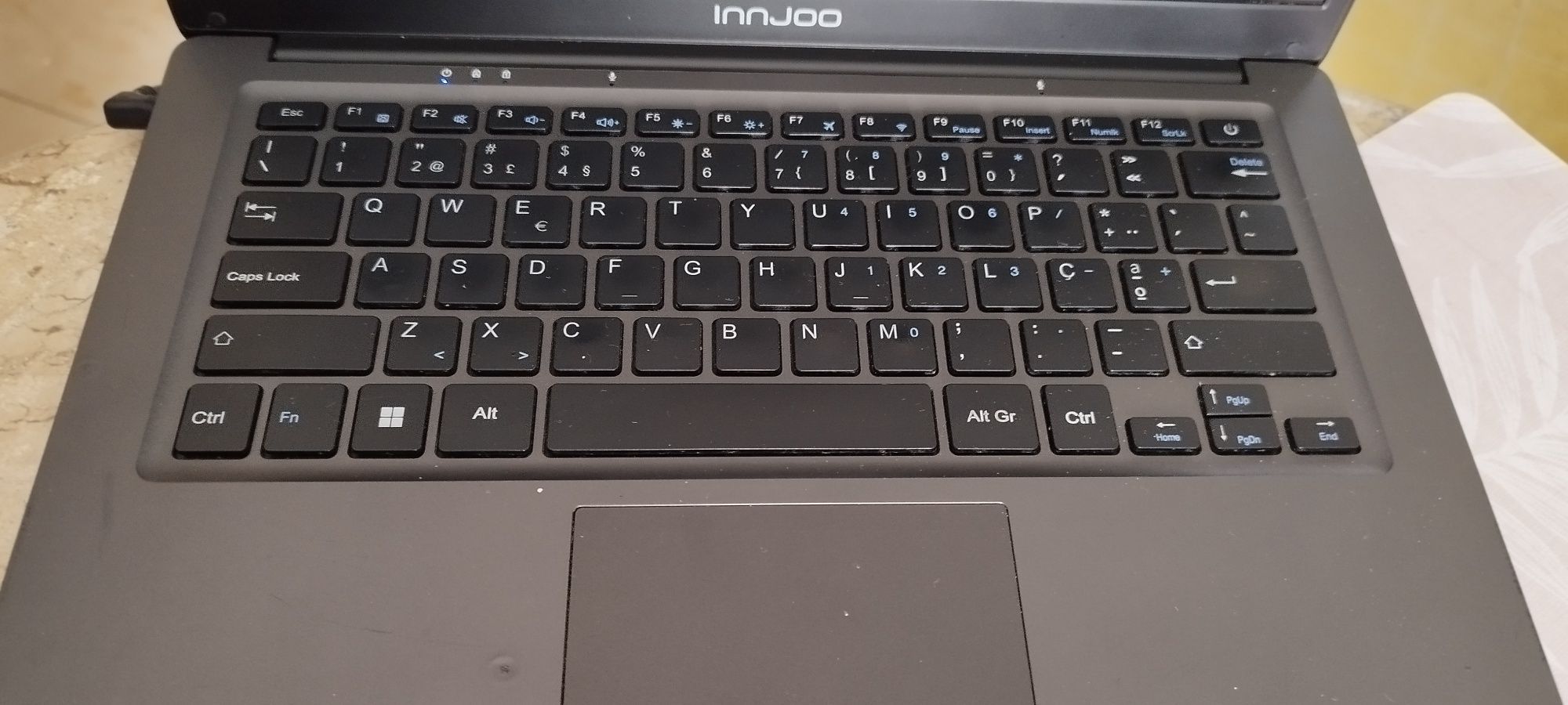 Computador injoo