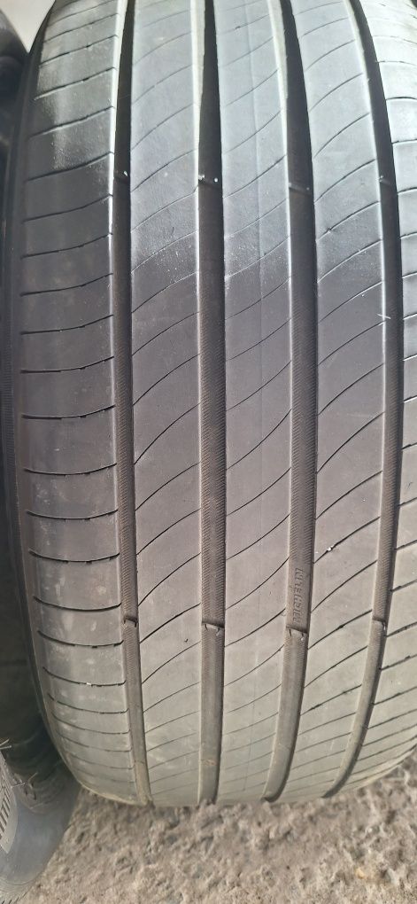 235/50R19 MICHELIN BRIDGESTONE  2×2 шини летние 2021год