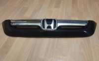 Решетка радиатора Honda CR-V III