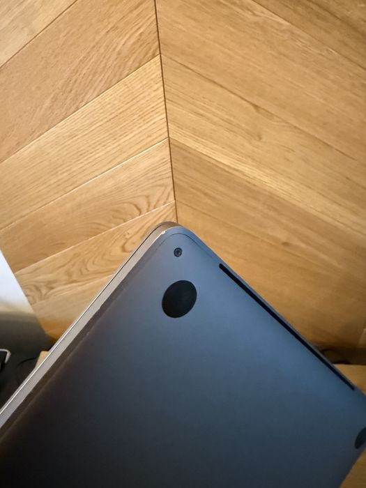 MacBook Pro 2019 i9 16/512