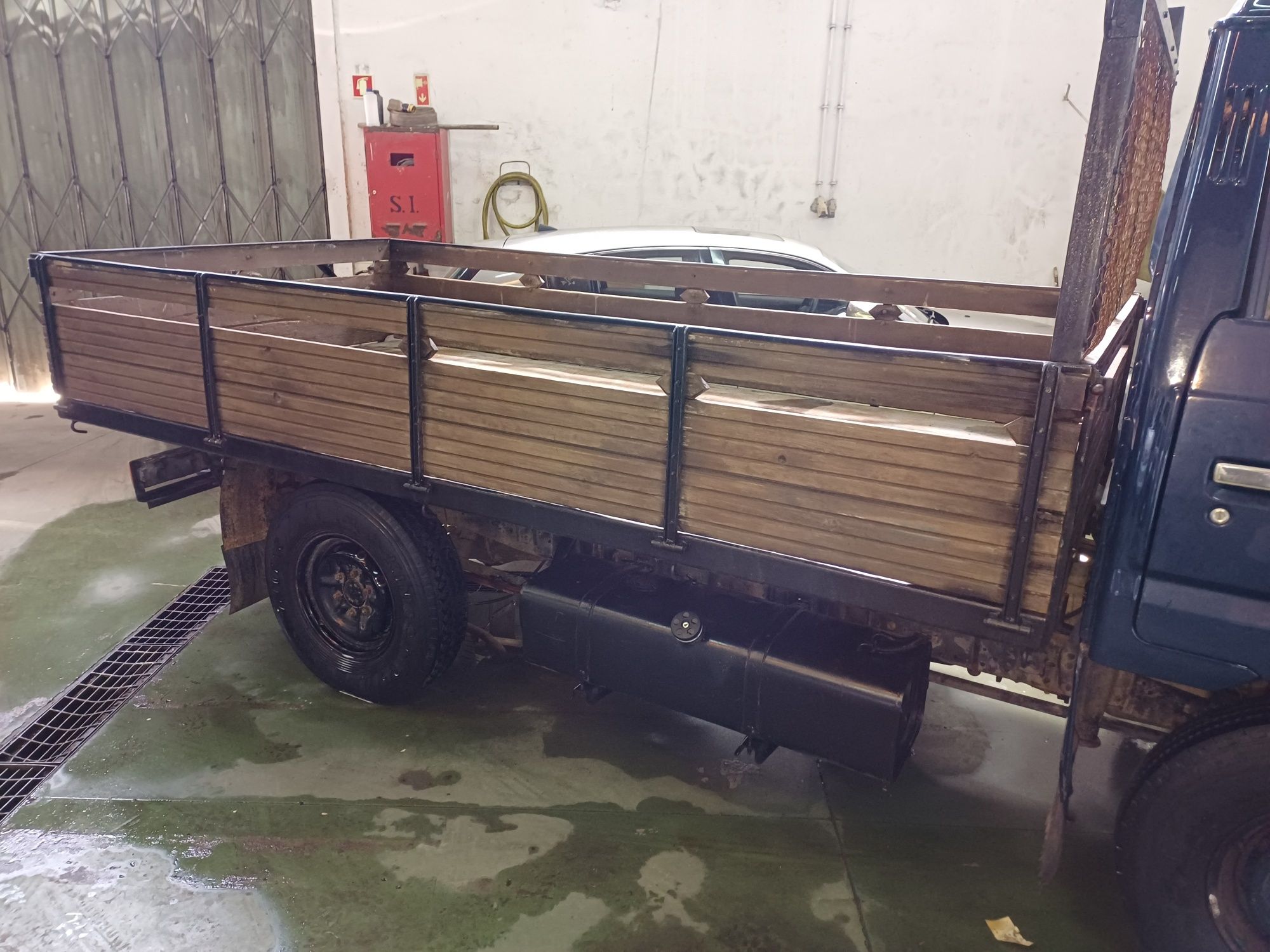 Nissan Cabstar F22 Um dono