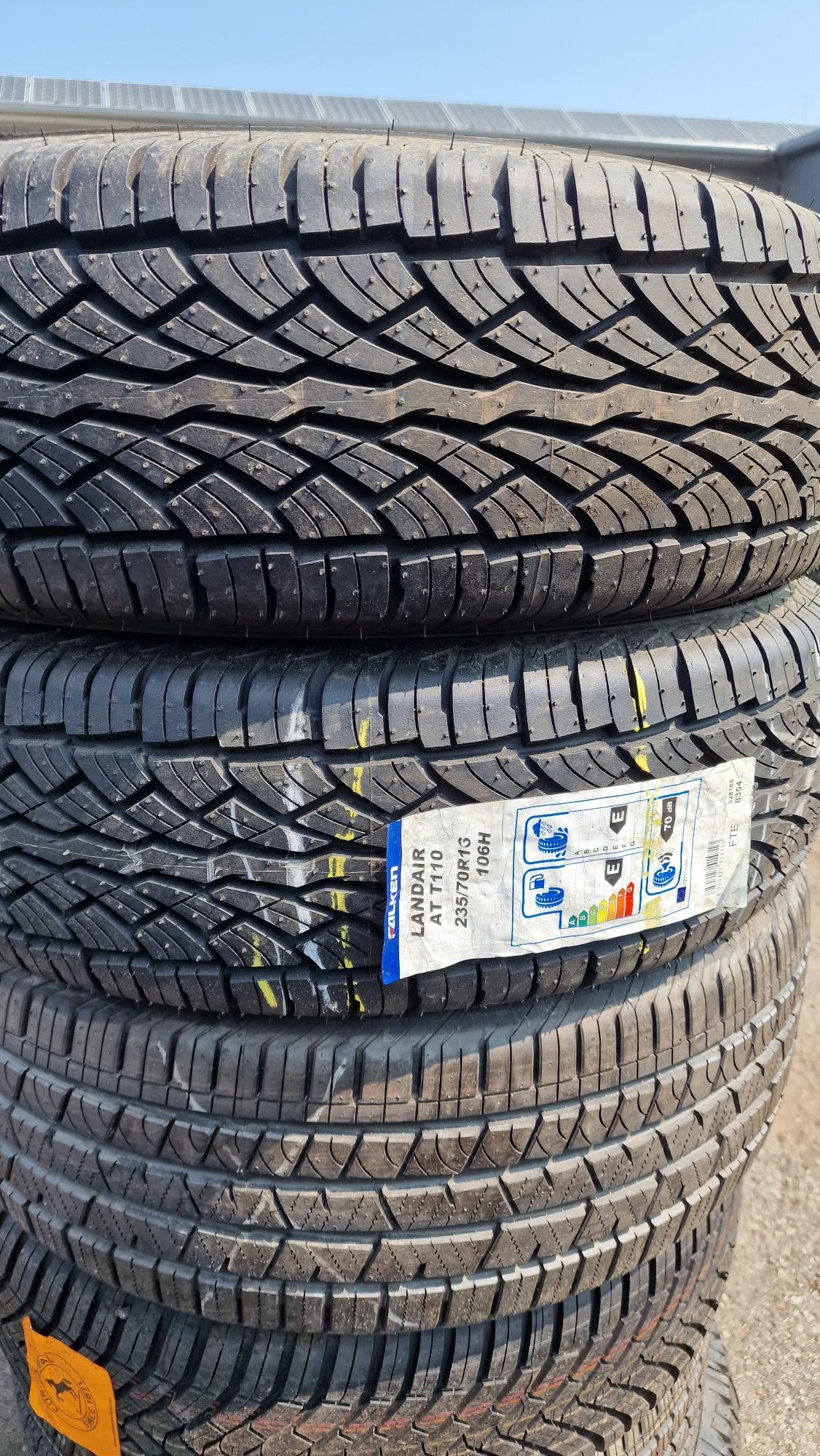 235/70r16 Falken Landair/AT T-110 106H