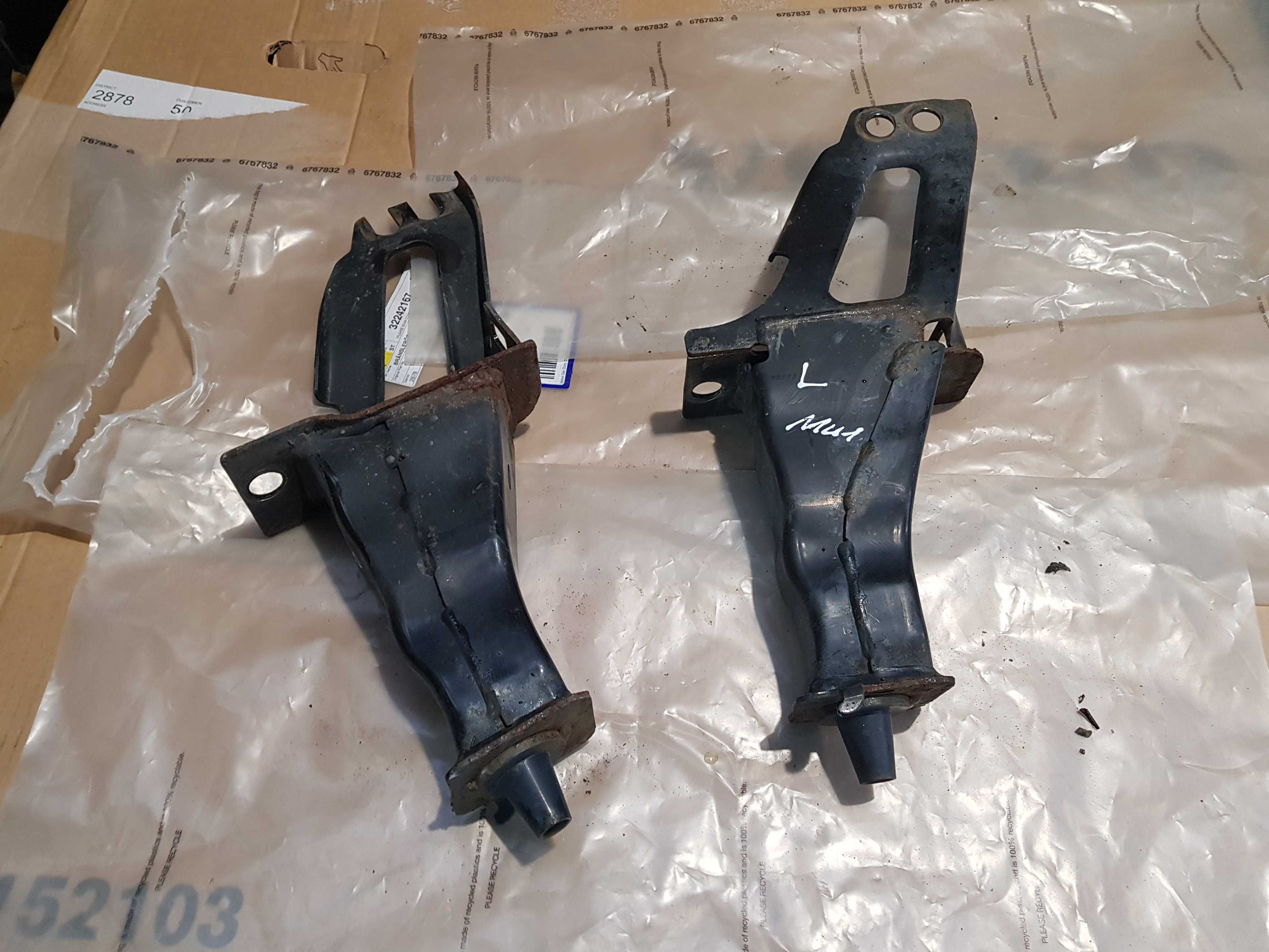 VOLVO S60 Kieł Wspornik Belki Strefa Zgniotu Lewy i Prawy Komplet Lift
