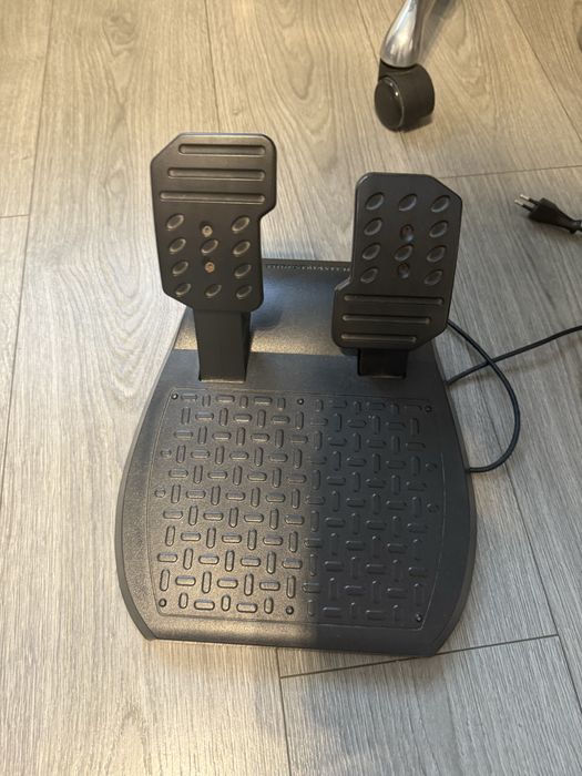 Kierownica thrustmaster t150