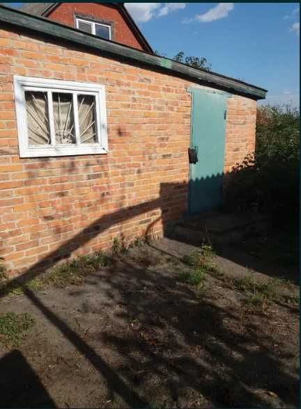 Продам дом в Люботине в центре 112м.кв. рядом ставок,газ,вода!SE