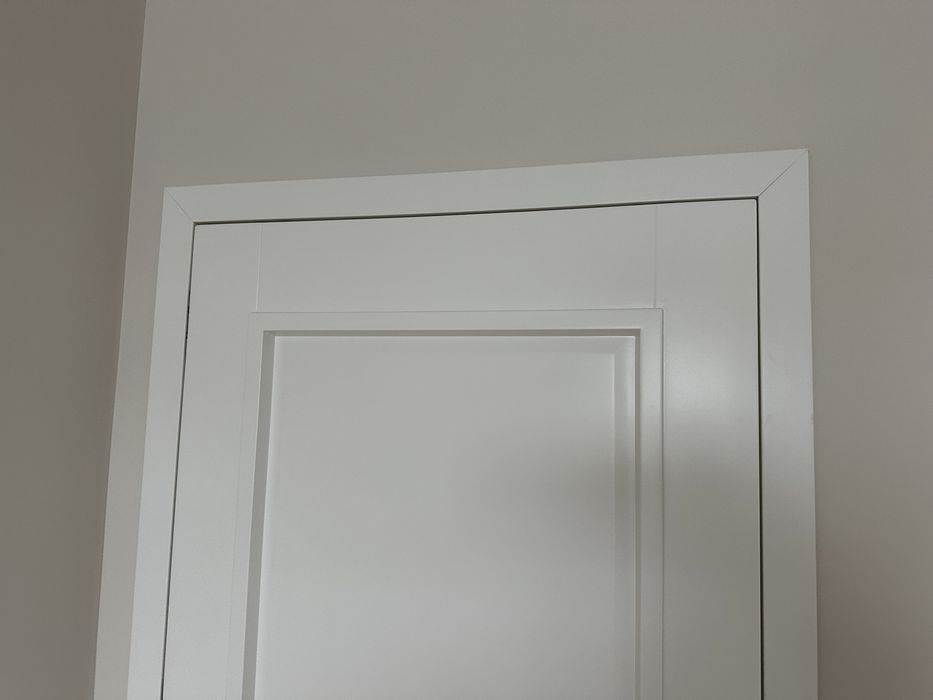 Drzwi wewnętrzne drewniane bezprzylgowe rewersyjne z odwrotną przylgą