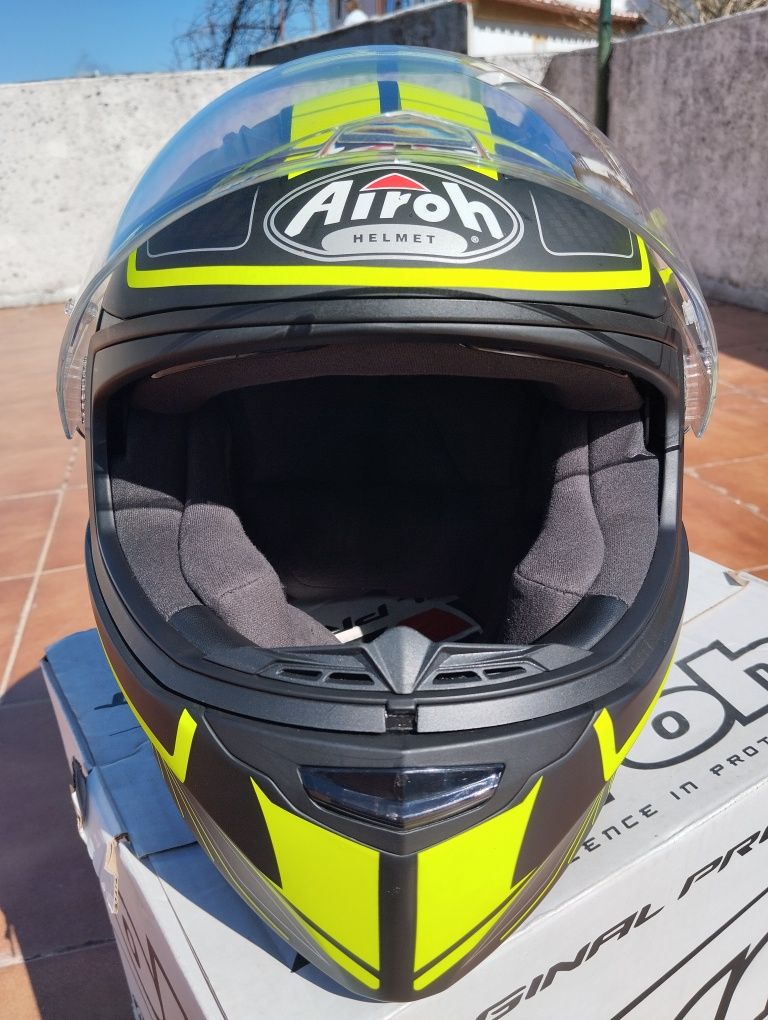 Capacete Integral Airoh