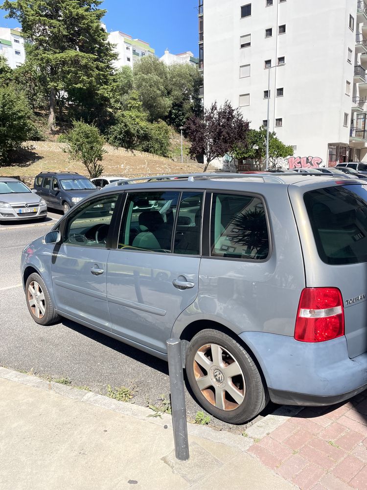 VW Touran 2004. 284000km
