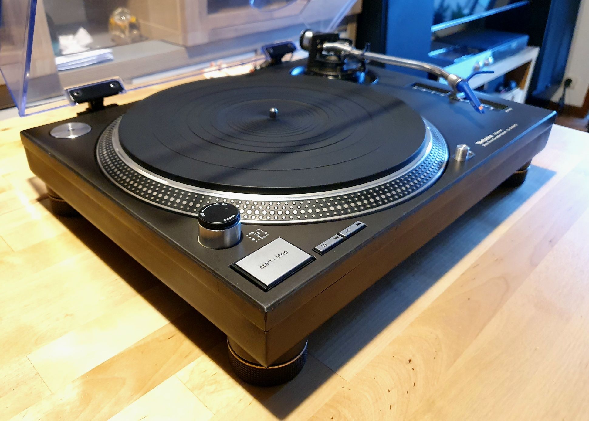 Technics SL 1210 MK2 - Giradiscos lendário