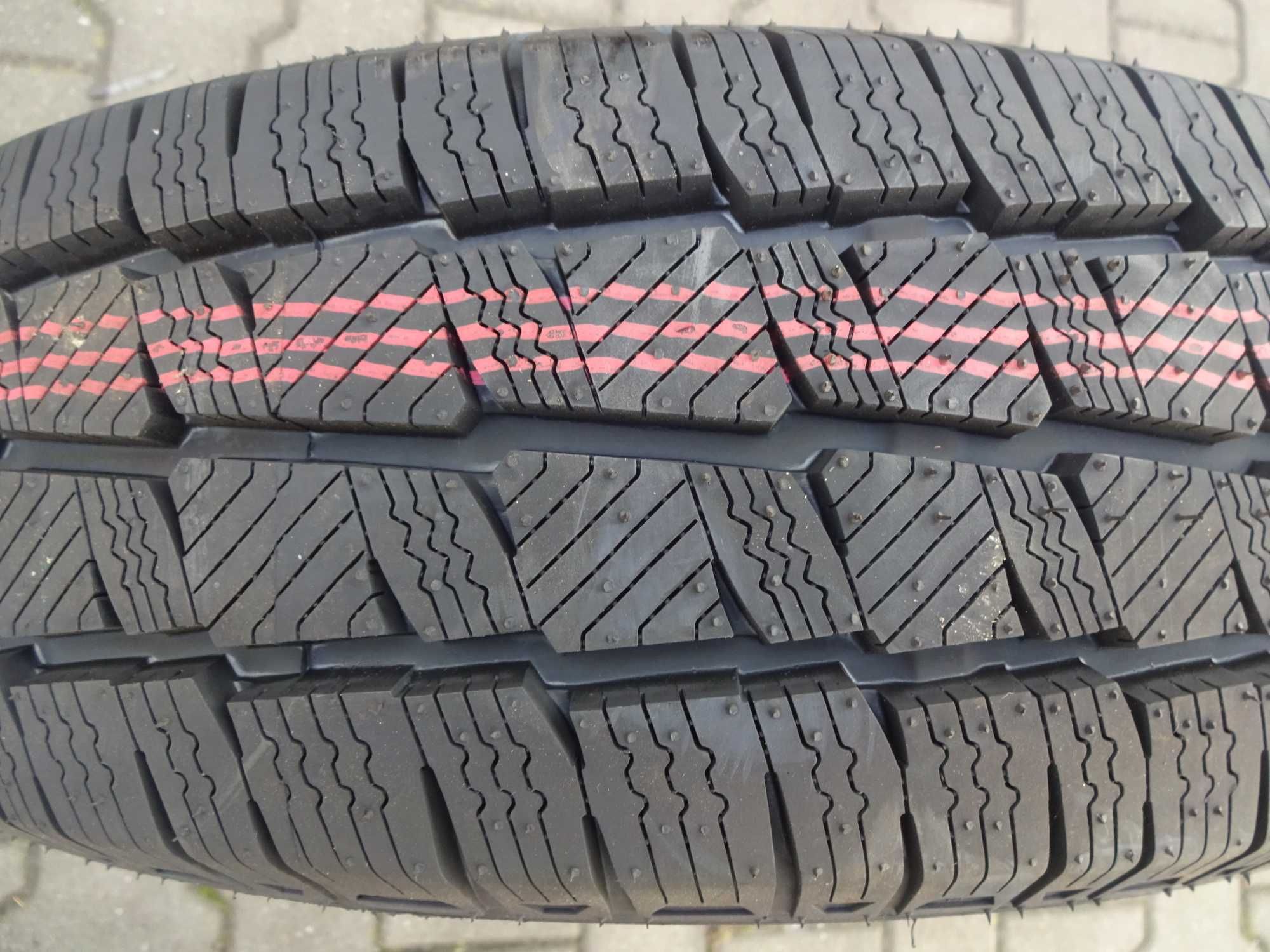 4x Opony TORQUE Zimowe 195/65R16C 104/102R WTQ5000