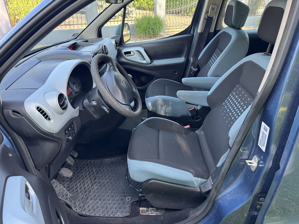 Citroen Berlingo 1.6 HDI 2012r hak klima 5 osobowy