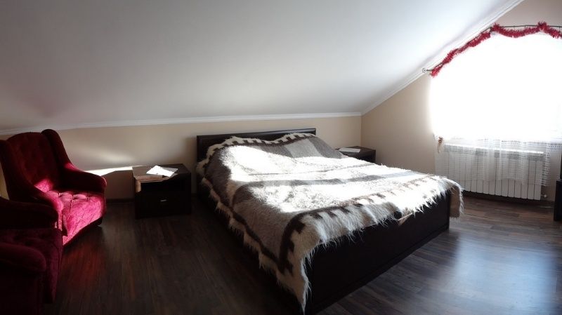 Котедж Ортус, проживання, окремі номери. Святкування. 12+ чоловік