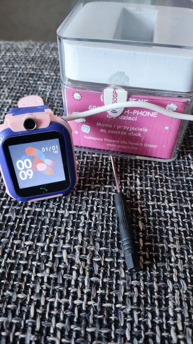 Дитячий годинник телефон GoGPS K16S