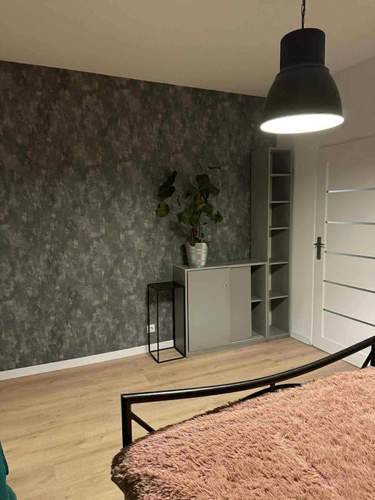 Zamienie nowy ładny dom wolnostojący z dużą dziąłką w obrębie Karnina