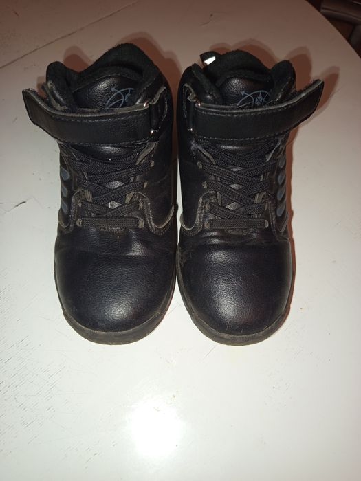 Зимові черевики для хлопчика 28розмір