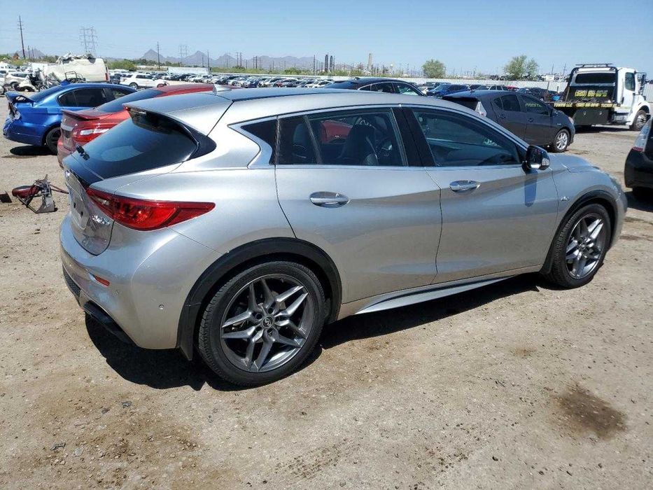 2017 Infiniti QX30 BASE