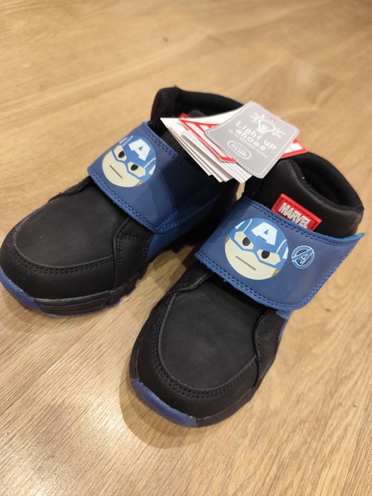Sprzedam nowe buty rozmiar 30