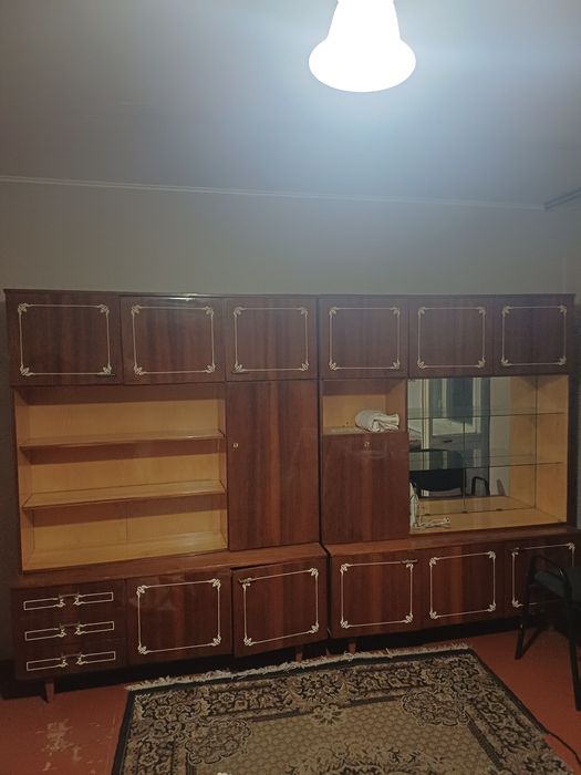 Стінка шкаф сервант безкоштовно