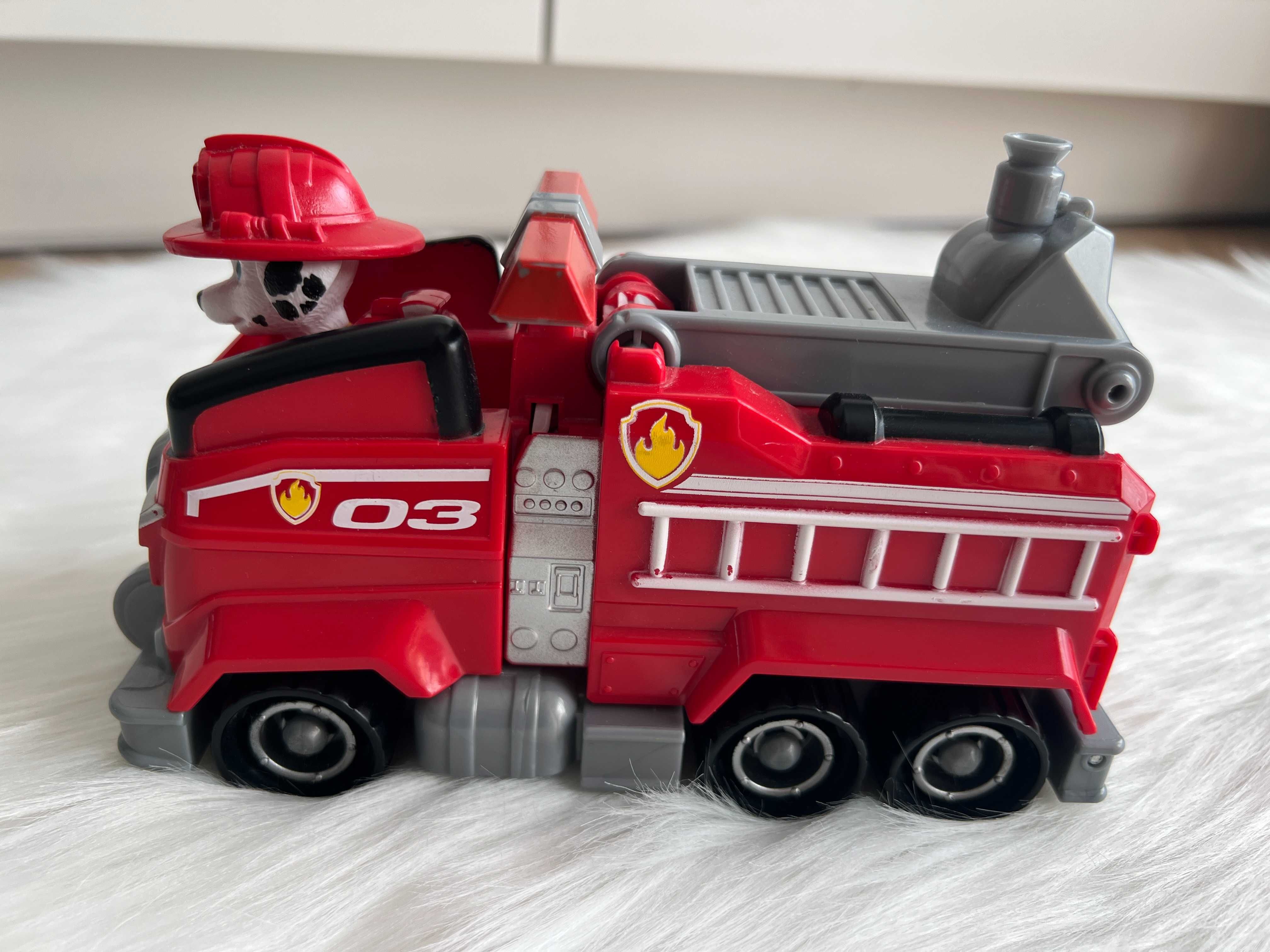 Psi Patrol z Figurką Marshall Deluxe wóz strażacki transformers