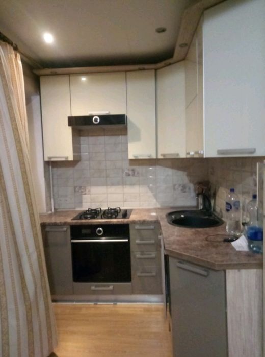 Сдам 3 кв Салтовское Шоссе 7000+ сч. Отопл. не платим. Можно вокнных.