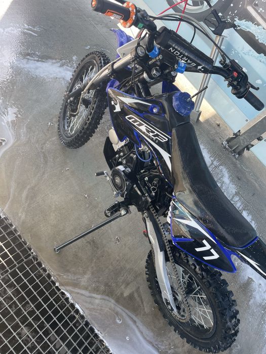 sprzedam crossa barton 125