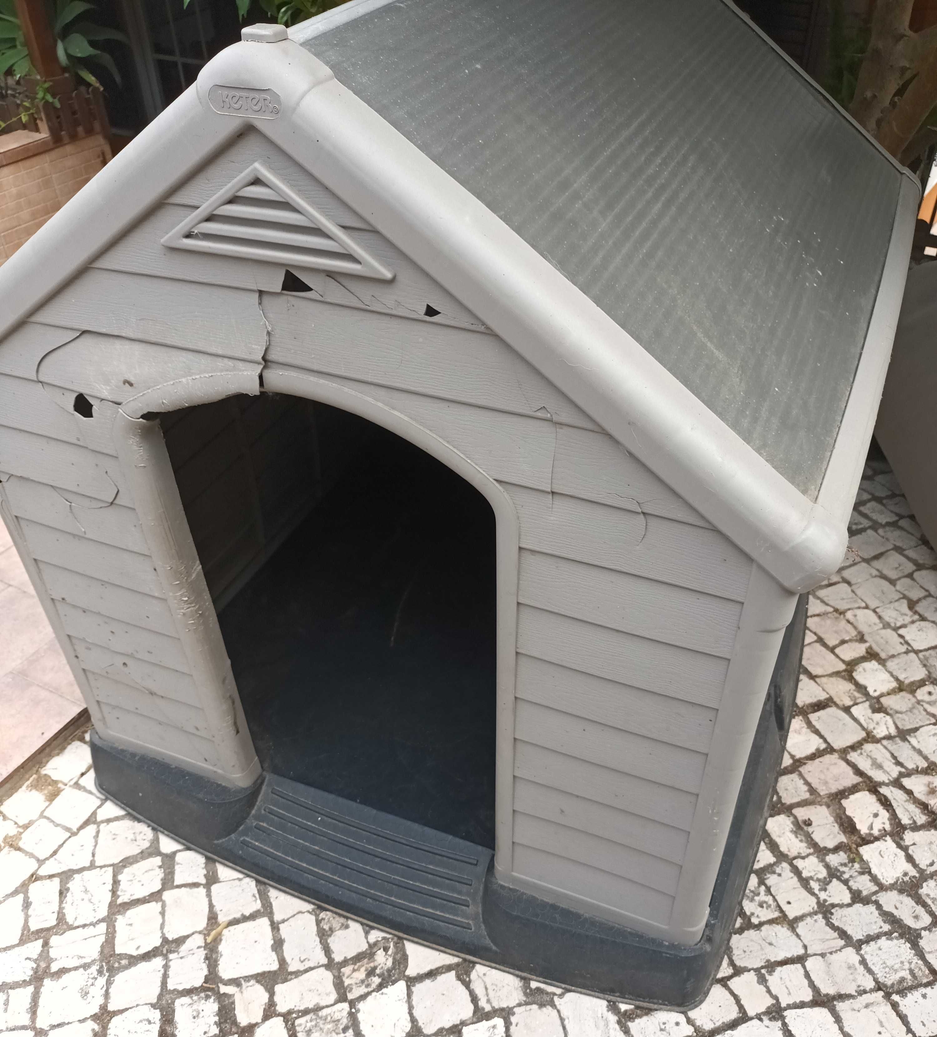 Casota de cão KETER TAUPE - 99X99X95cm