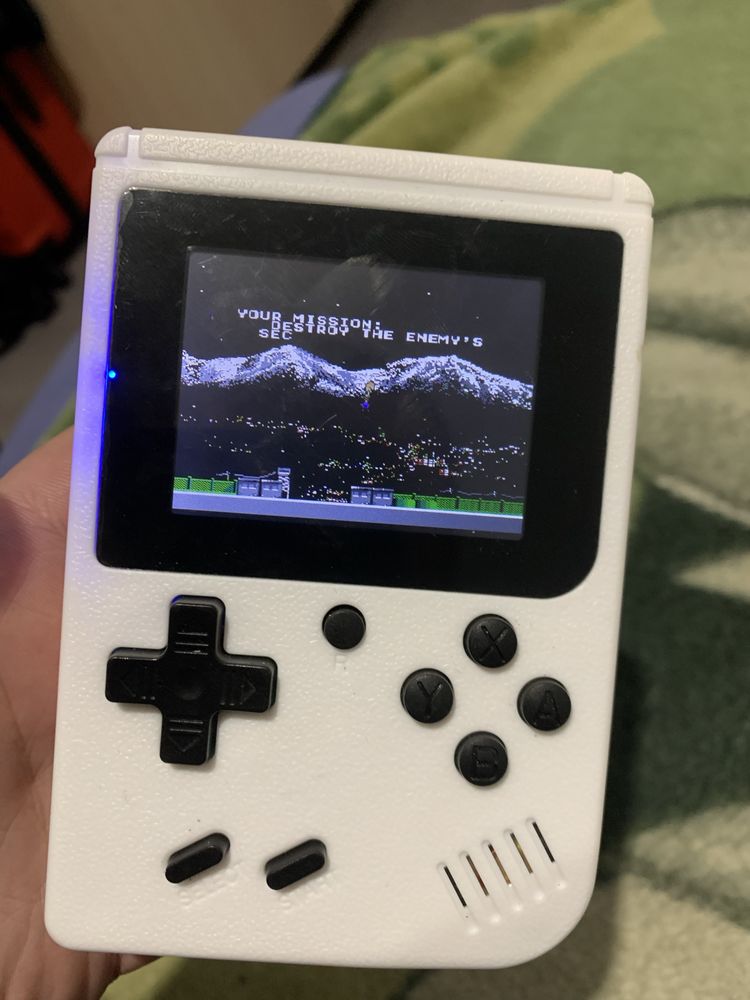 Портативная игровая консоль 16 бит