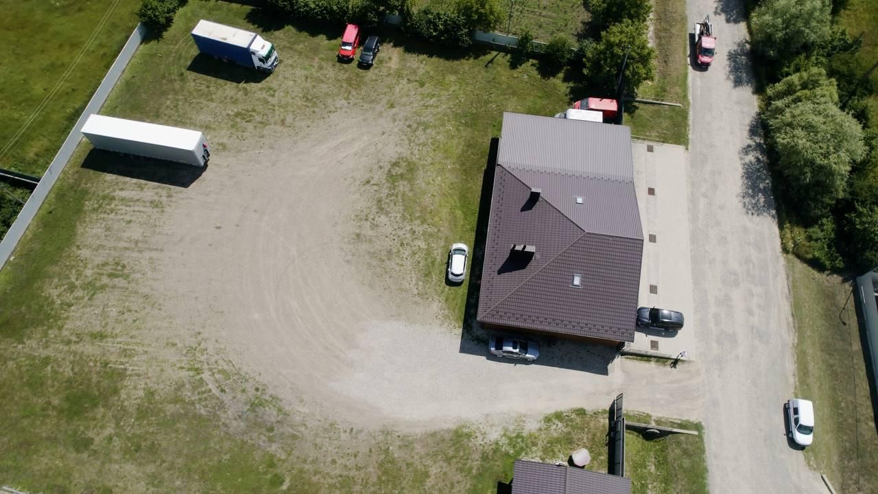 Продаж комерції 300 м² в Остриці