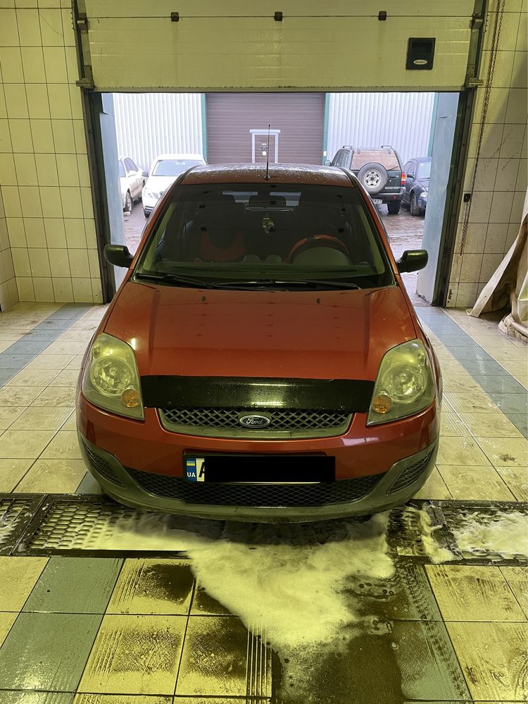 Ford Fiesta MK5 в хорошем состоянии