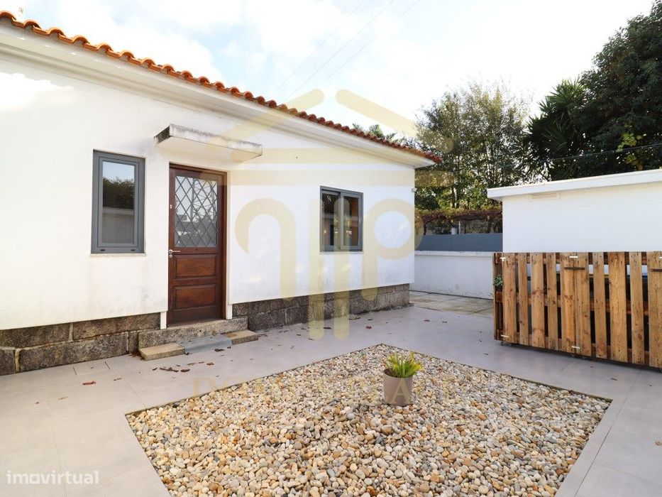 Moradia Térrea para Arrendamento